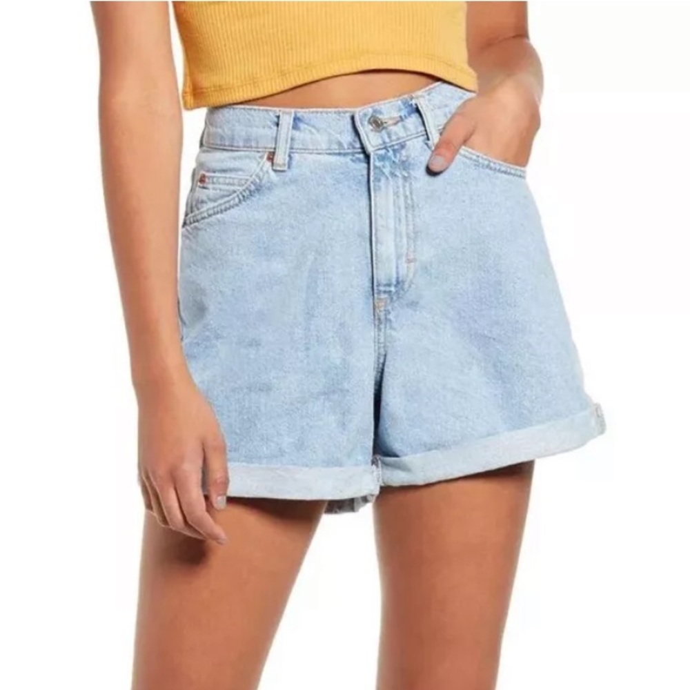 TopShop Light Wash Roll Hem Jean Mom Shorts